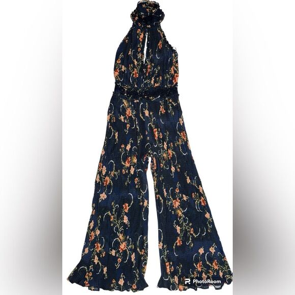 We Are Kindred Adele Jumpsuit Navy pleated chiffon floral print halter neck US 4 - Picture 1 of 14
